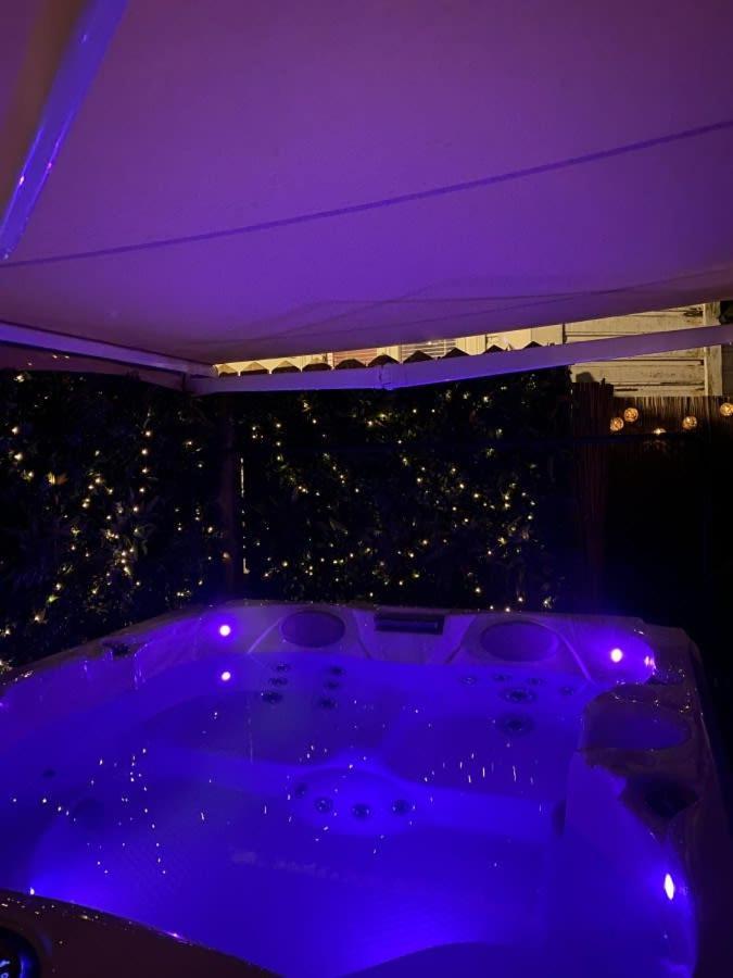 Dinbnb Homes I #1 Bnb In Bergen I Jacuzzi & Parking & Location ภายนอก รูปภาพ