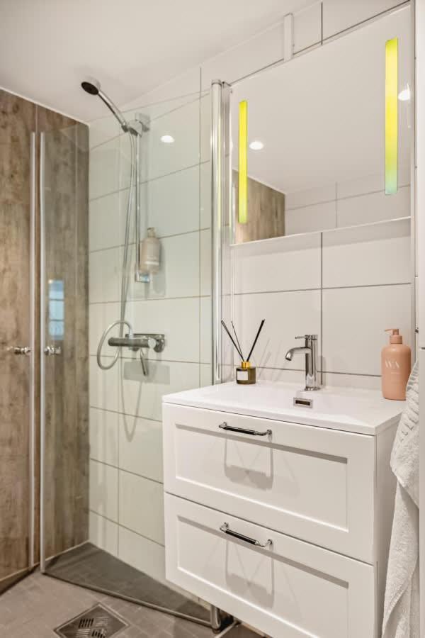 Dinbnb Homes I #1 Bnb In Bergen I Jacuzzi & Parking & Location ภายนอก รูปภาพ