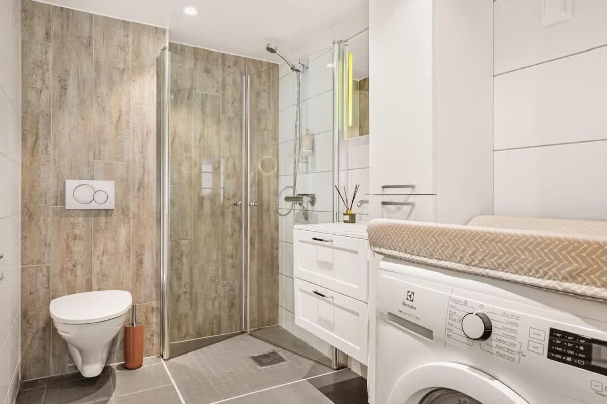 Dinbnb Homes I #1 Bnb In Bergen I Jacuzzi & Parking & Location ภายนอก รูปภาพ